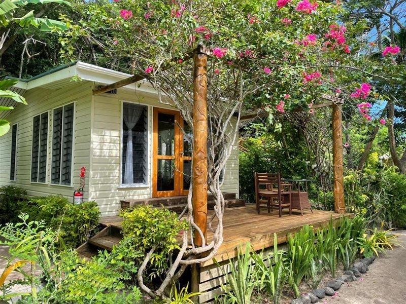 Sau Bay Resort - Off Taveuni Na Sau Bay Exterior photo